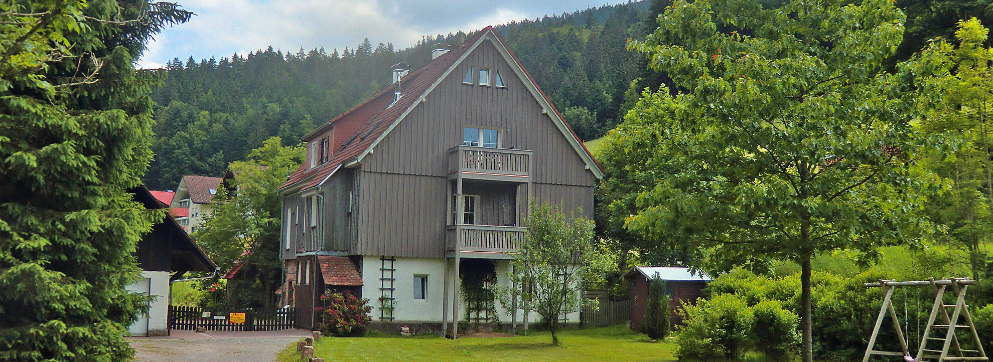 Bild Forsthaus Mittellangenbach_Bild Haus und Garten