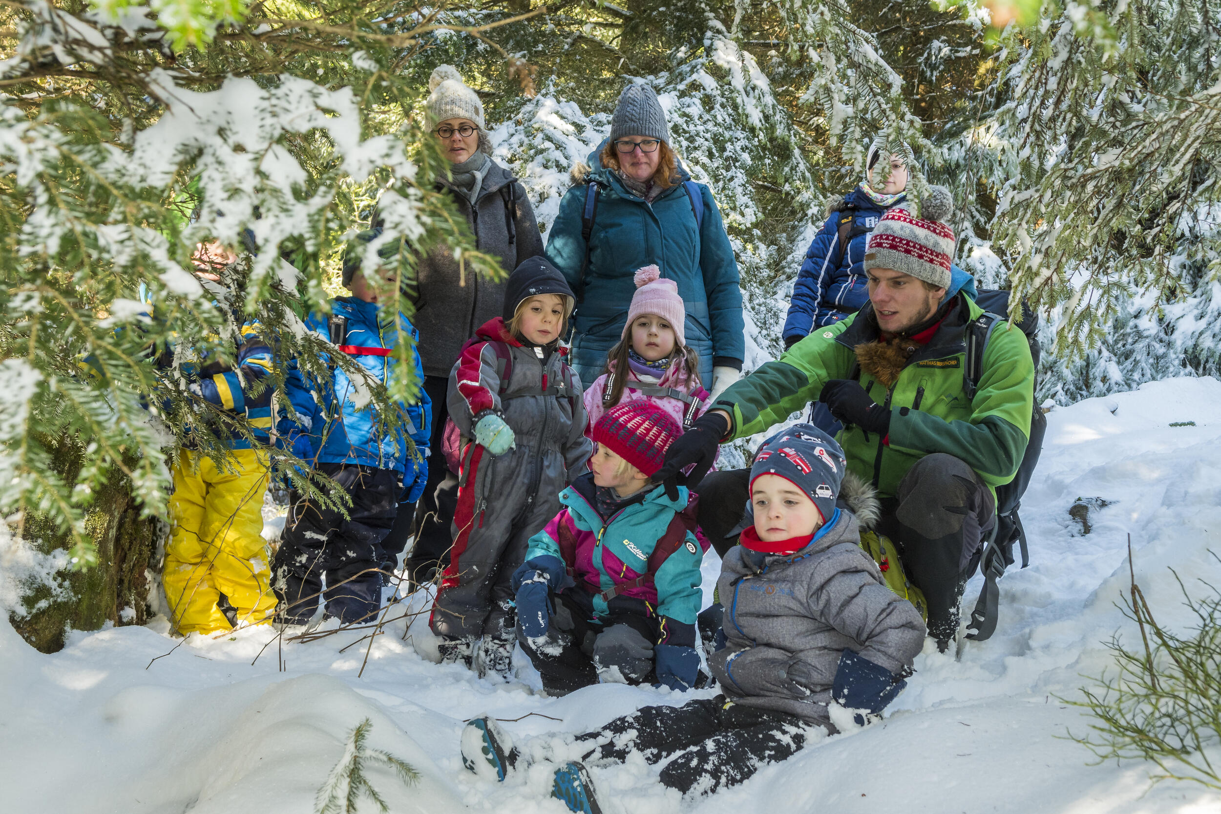 Gruppenfoto im Schnee © Luis Scheuermann (Nationalpark Schwarzwald)