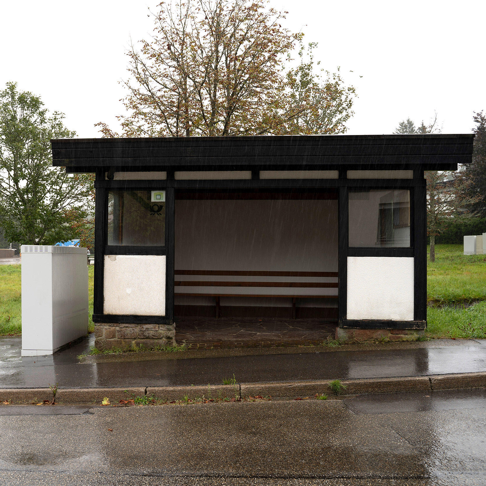 Buhaltestelle "Dorfplatz Herrenwies"