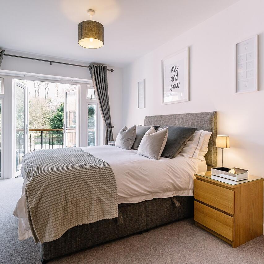 Hotelzimmer mit Bett